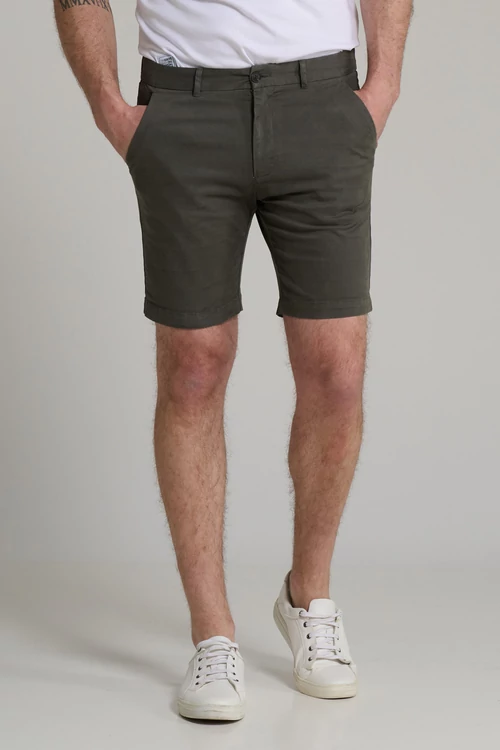 khaky színű slim fit férfi rövidnadrág