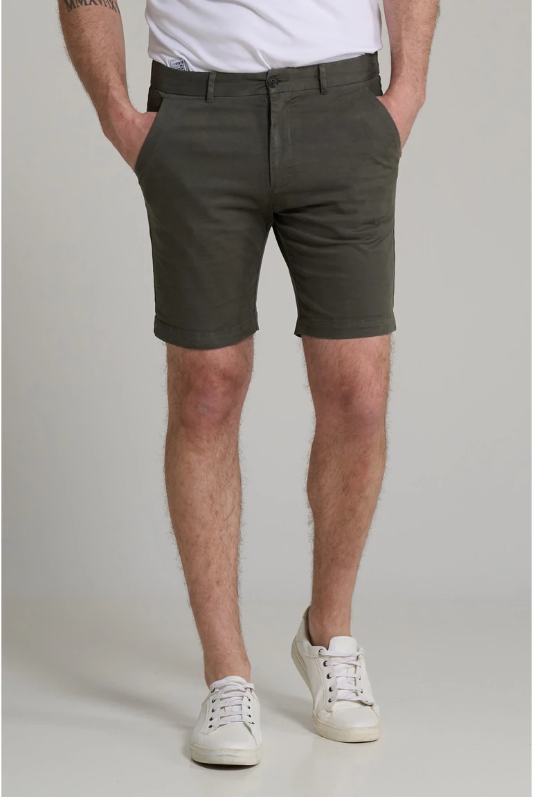 khaky színű slim fit férfi rövidnadrág